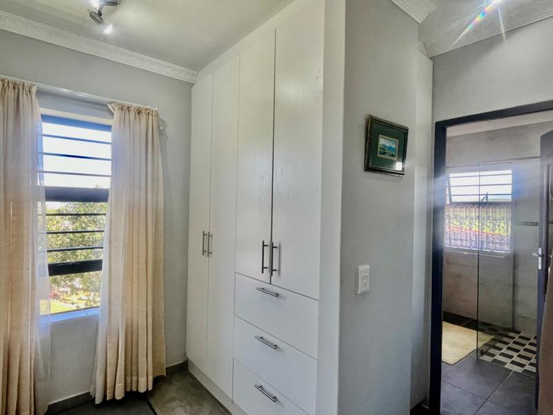 3 Bedroom Property for Sale in Fraaiuitsig Western Cape